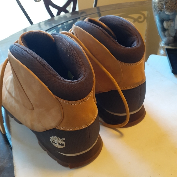 Timberland - Picture 3 of 10